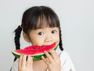Dạy bé nói tiếng Anh chủ đề trái cây: Từ vựng và Ngữ pháp