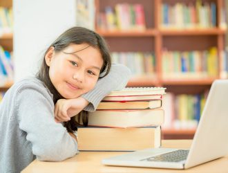 Tìm Nhóm Học Tiếng Anh Online Cho Bé Lớp 3