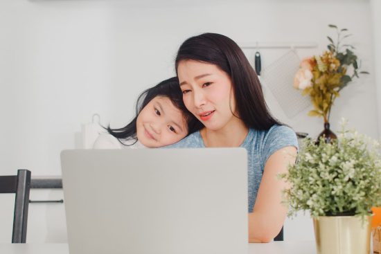 Học Trực Tuyến Theo Nhóm Với Giáo Viên Nước Ngoài: Cách Học Tiếng Anh Hiệu Quả Tại Nhà Cho Trẻ